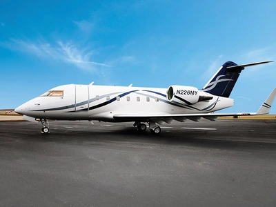 similar aircraft image