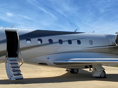 similar aircraft image