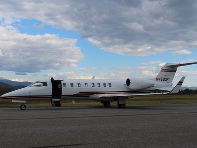 similar aircraft image