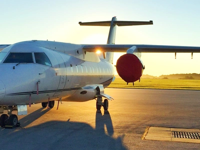 similar aircraft image